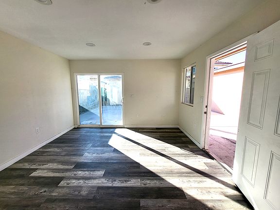 4th image of 12318 Meadow Dr