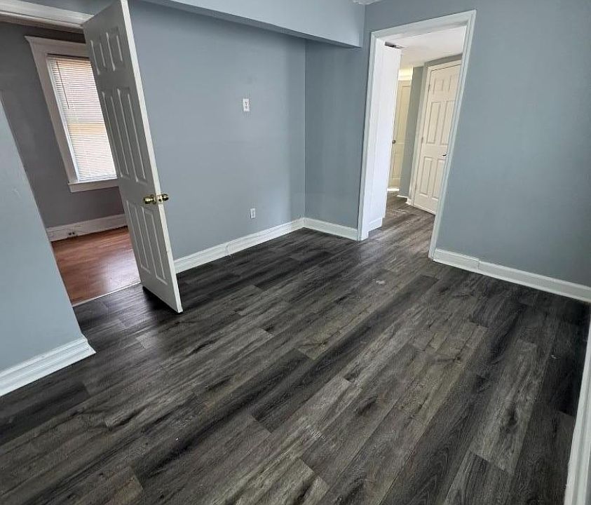 2nd image of 72 Charles St