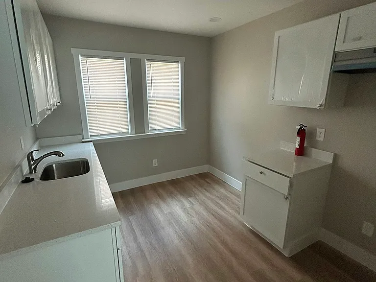 13723 Mapleridge St #1 — Photo 2