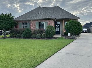 120 Dicharry Ct, Thibodaux, LA 70301