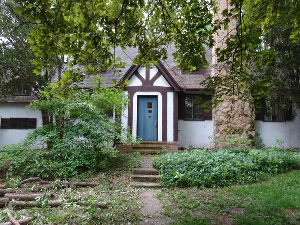 21 Old Shore Road, Madison, WI 53704