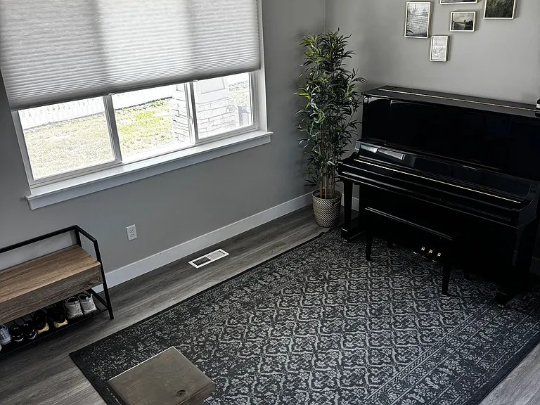 631 S Center St — Photo 13