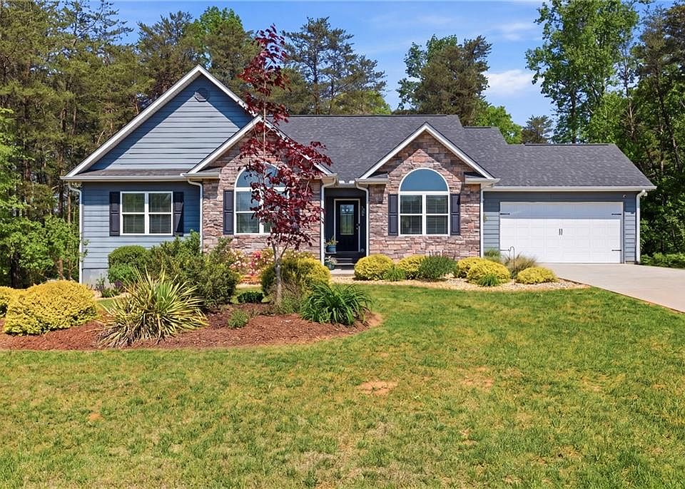 1st image of 393 Linwood Dr
