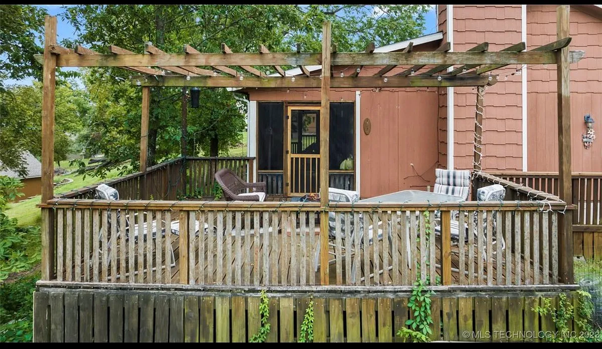 Building Photo - 31943 Dogwood Cir