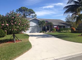 2308 Elizabeth Ct, Naples, FL 34112