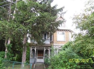 135 E Haverhill St, Lawrence, MA 01841