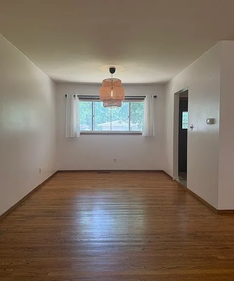 773 Kingston Ln — Photo 5