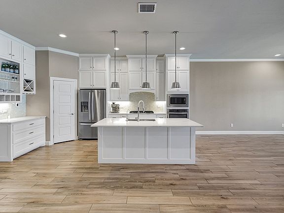 5th image of 1203 Desert Rose Dr