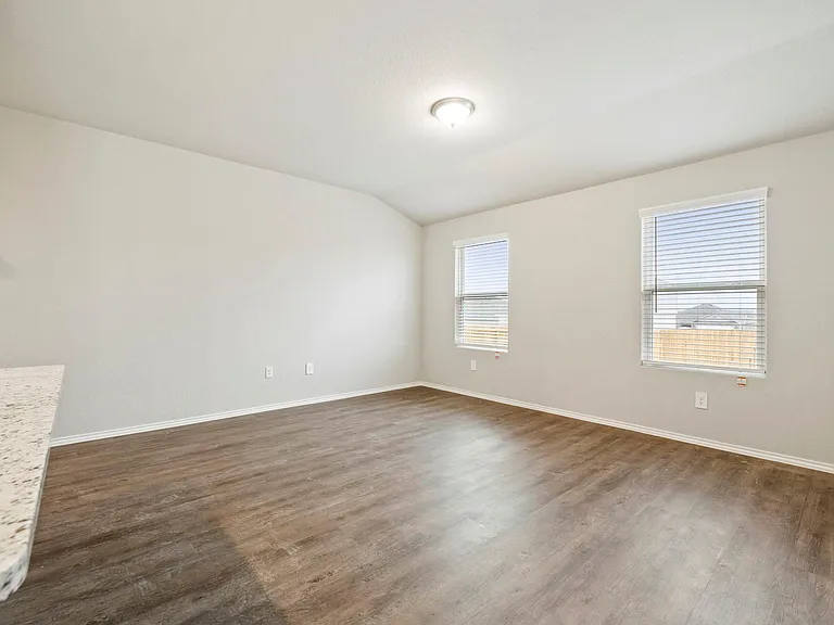 3209 Ridge Pl — Photo 9