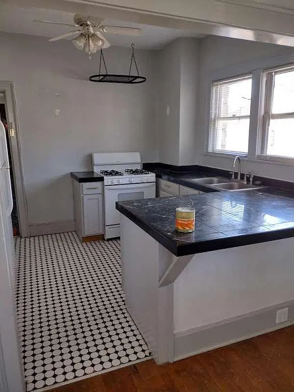 1 bed, 800 sqft, $995 — Photo 3