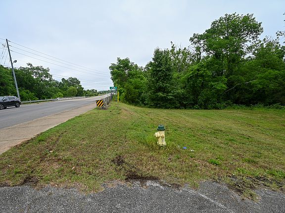 5th image of 3703 Manson Pike