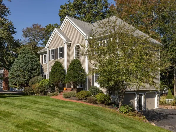 20 Juniper Lane, Hampton, NH 03842