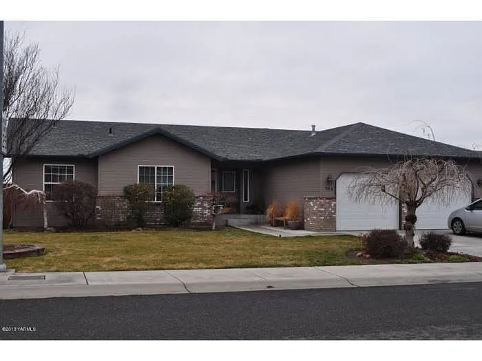 704 Tumac Dr photo 1