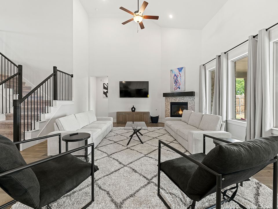 1st image of 801 Lake Cove Dr