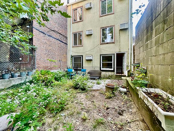 2nd image of 297 Putnam Ave #1