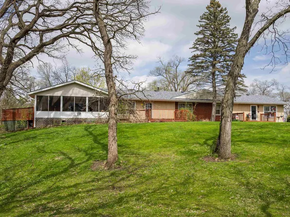 1712 Manchester Rd, South Beloit, IL 61080