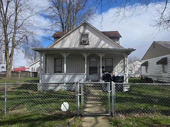 2004 S Macedonia Ave, Muncie, IN 47302