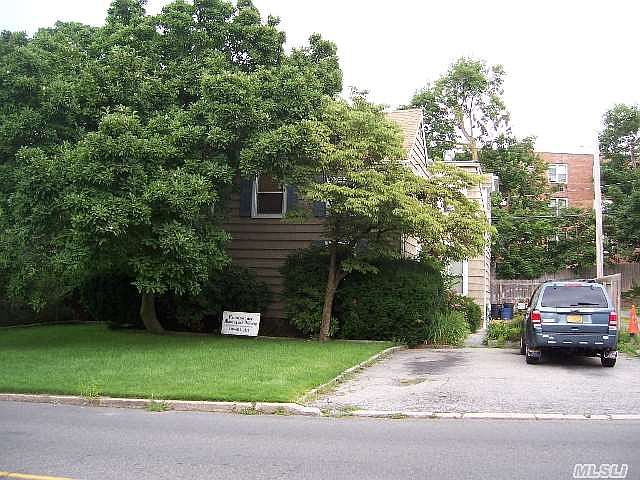 2nd image of 33 Central Dr