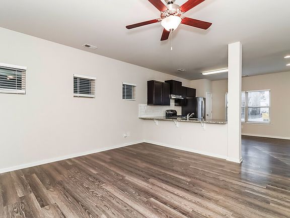 5th image of 143 Preserve Dr