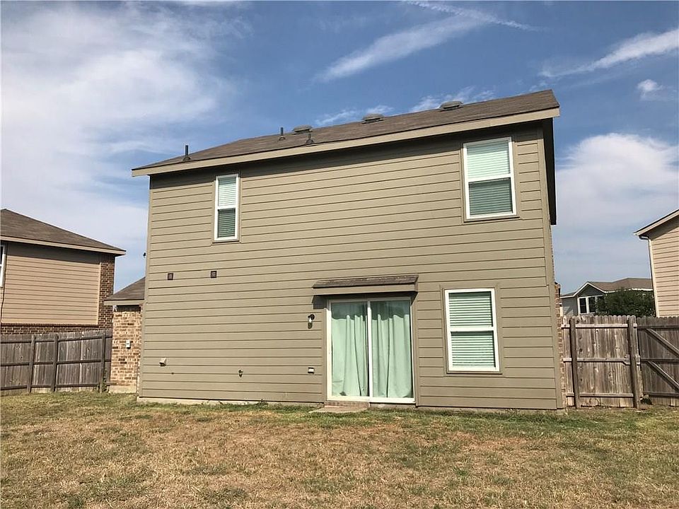 2nd image of 312 Daisy Ln