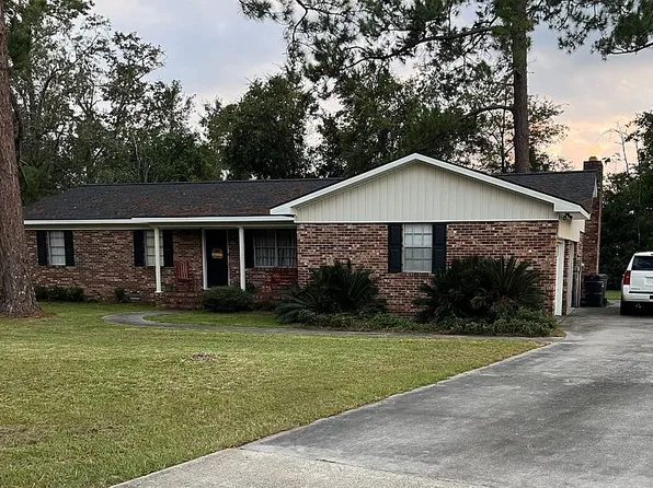 255 5th St, Folkston, GA 31537