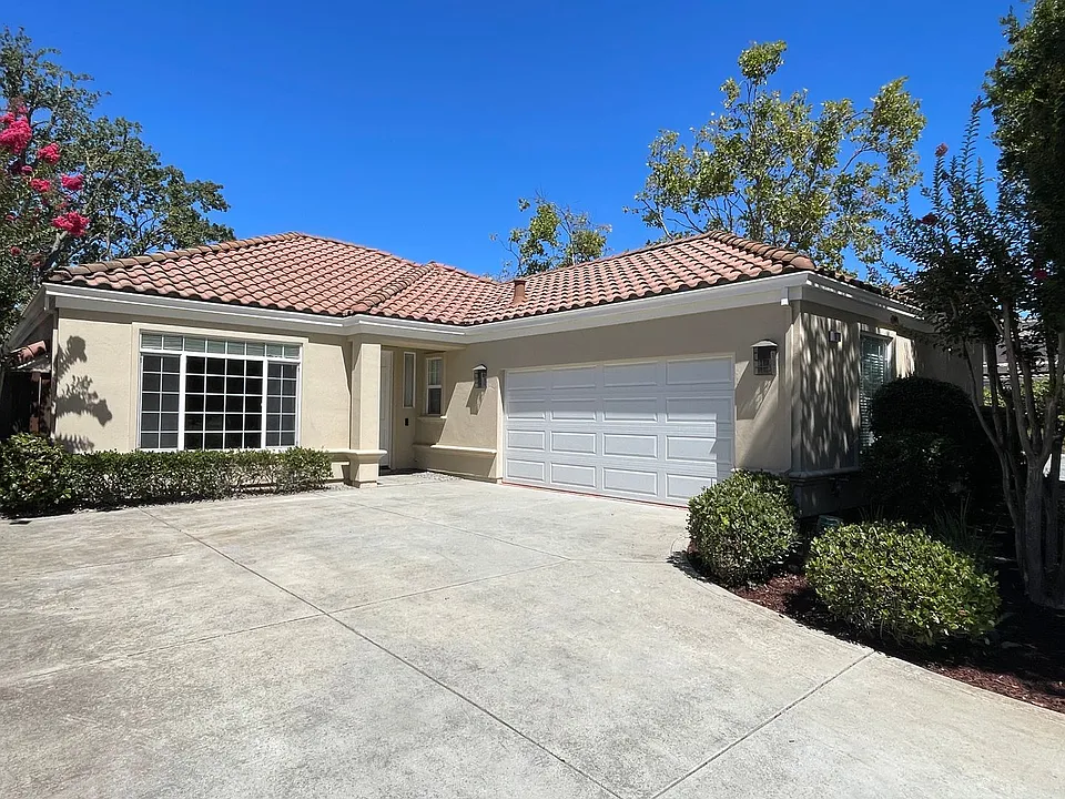 1020 White Cloud Dr
