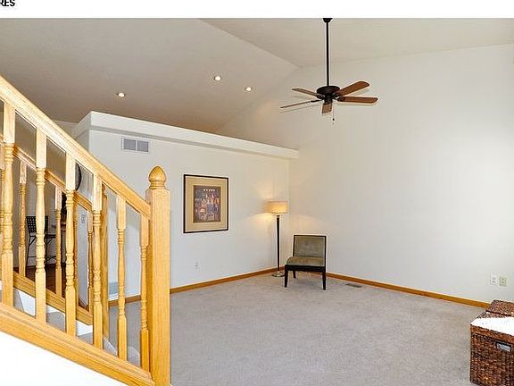 5th image of 204 Poudre Bay