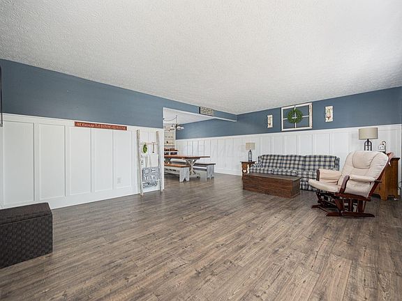 4th image of 53 Hanby Ave