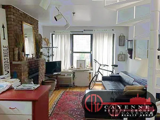 Rented by Cayenne Realty Group | media 20