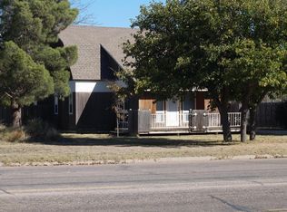 505 SE 2nd St, Tulia, TX 79088