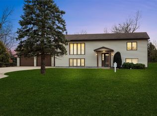 147 W Cemetery Rd, Fairfax, IA 52228