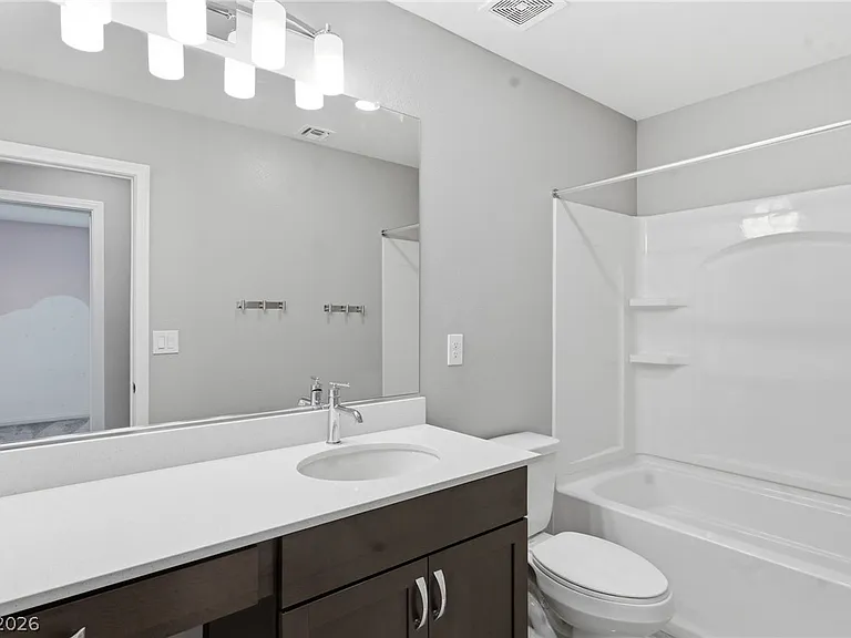 2599 Tolmezzo St — Photo 37