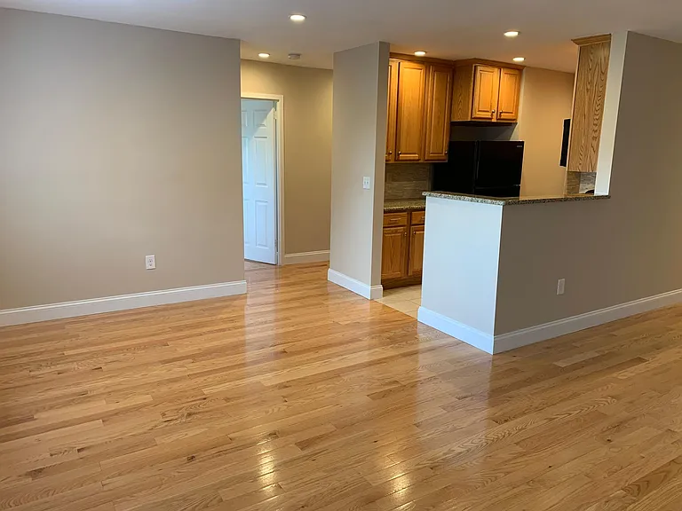 Heritage House Apartments — Photo 69