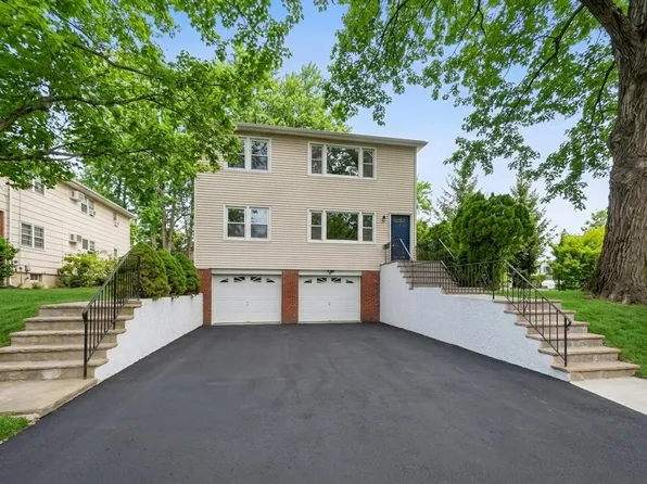 166 1st St #1, New Providence, NJ 07974