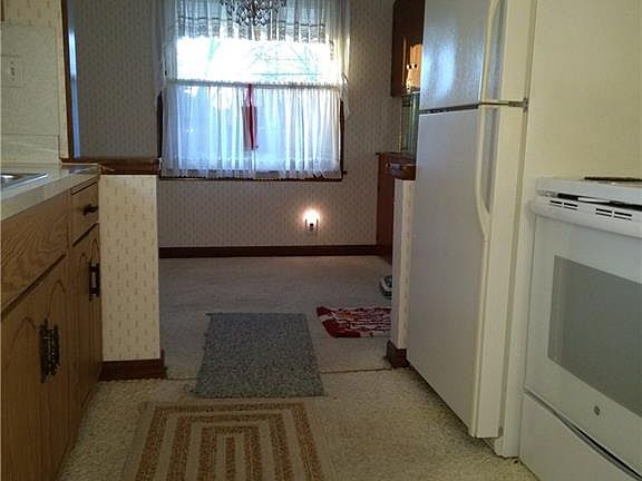 3rd image of 10750 Lawndale Dr