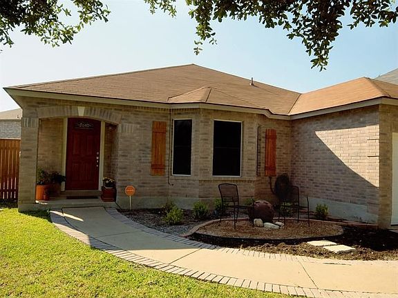 3rd image of 1802 Gunsight Dr