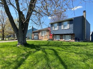8332 Falcon Dr, Liverpool, NY 13090