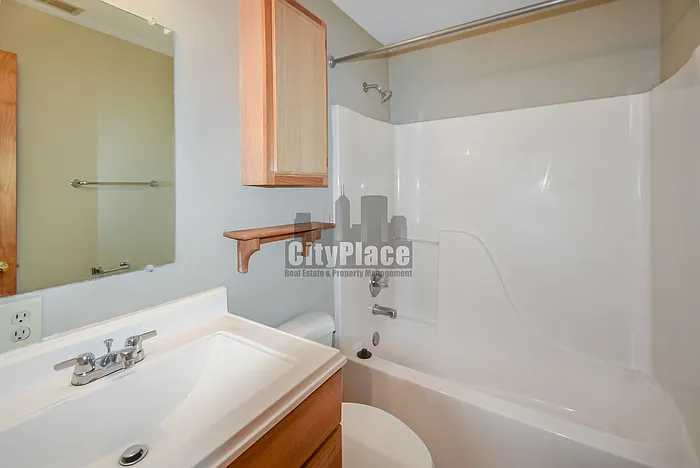 47 Meadow Ct W — Photo 17