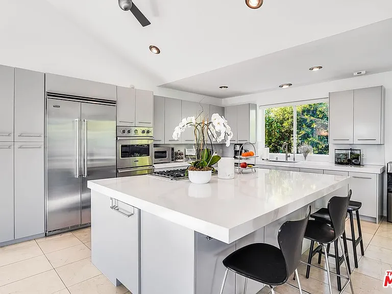 28927 W Beach Ln — Photo 8