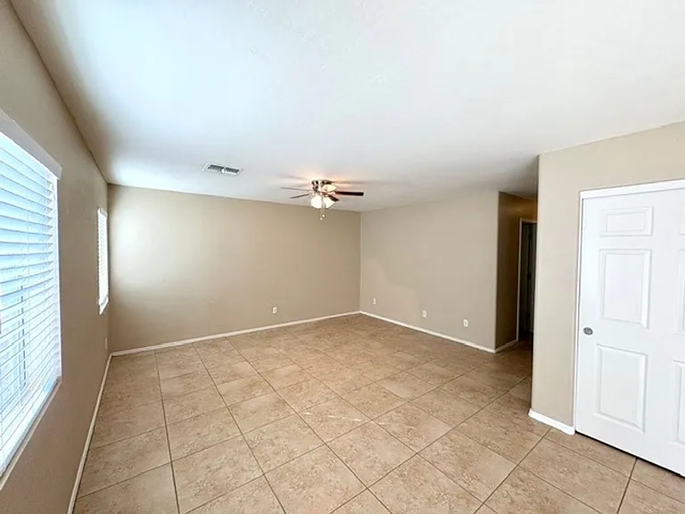 28088 N Superior Rd — Photo 4