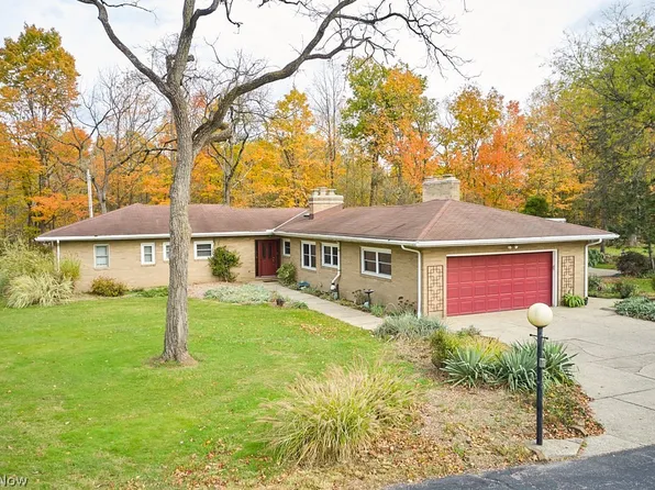 3288 Spring Valley Rd, Akron, OH 44333