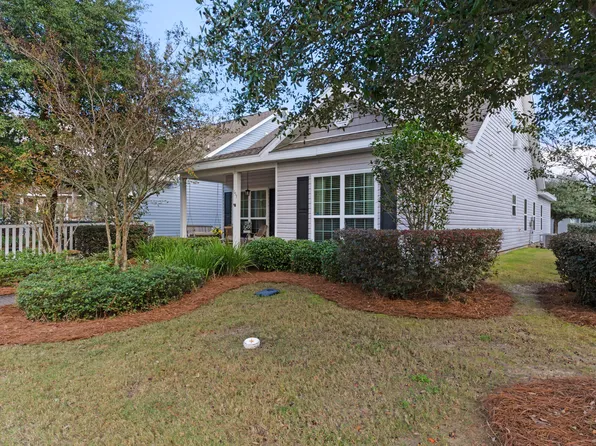153 Nelly St, Freeport, FL 32439