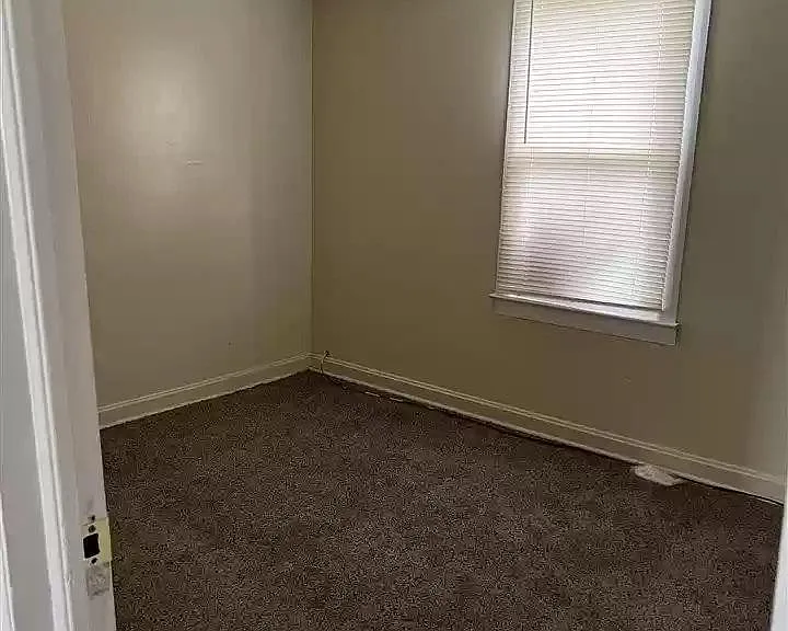 8684 Continental Ave — Photo 6