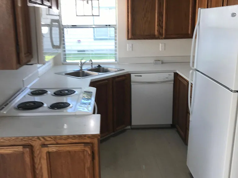 1484 Diamond Rd S — Photo 9
