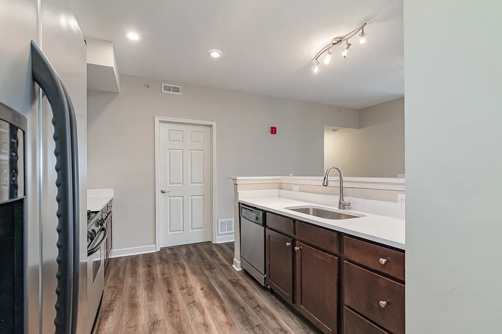 2 bed, 1323 sqft, $1,950 — Photo 2
