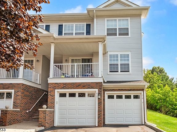 2nd image of 418 Dalton Ct