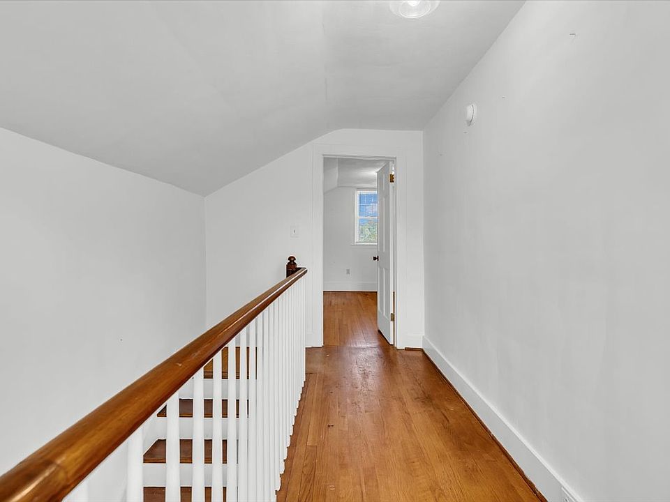 1st image of 3748 Dawes Ave