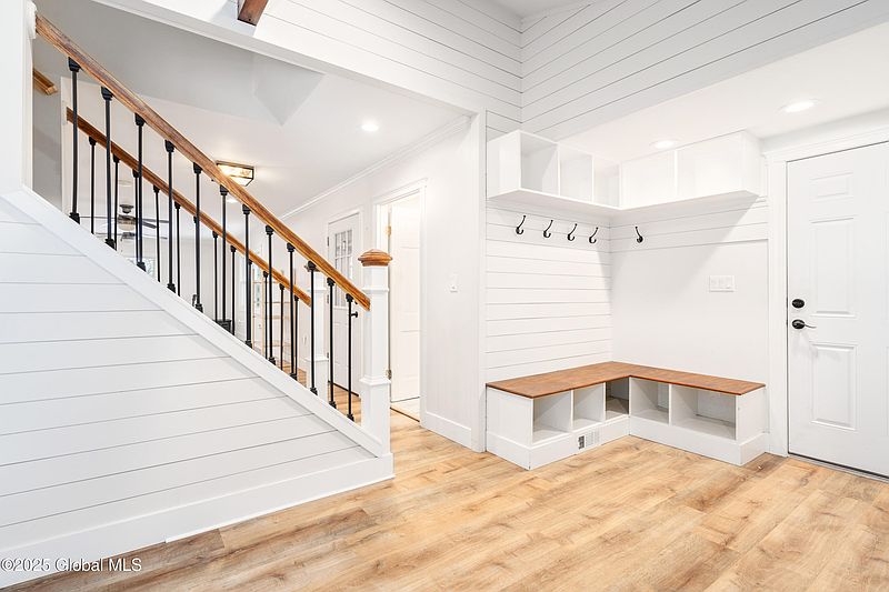 5th image of 189 Upper Steadwell Road