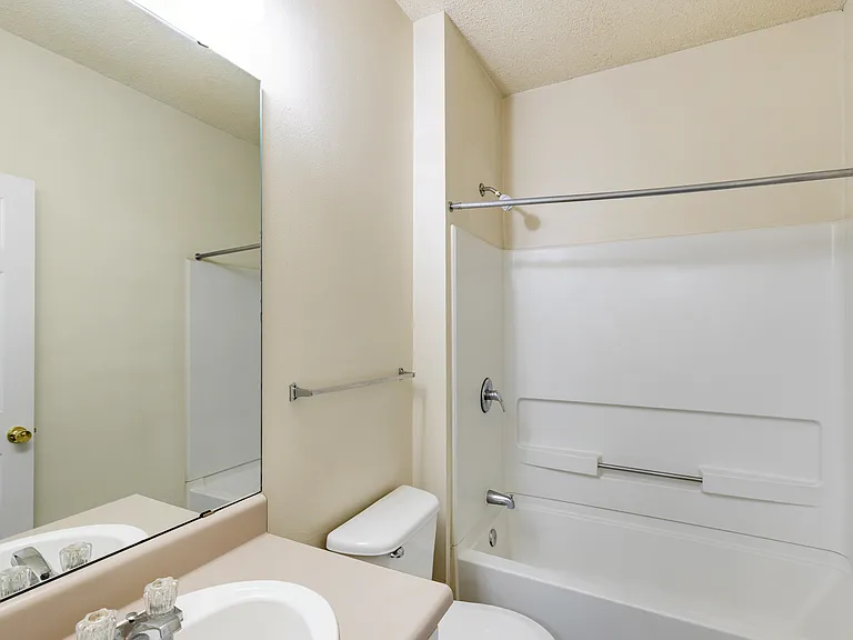 Cape Trails Apartments — Photo 12