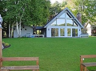 9238 Elmwood Ct, Stanwood, MI 49346